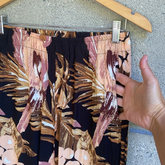 Amen by Nah “Bahia” Pant - Picture 12 of 14